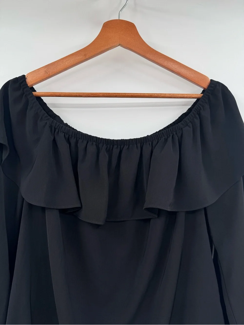 Michael Kors Black Off Shoulder Ruffle Blouse Long Sleeve Elastic Top Size L